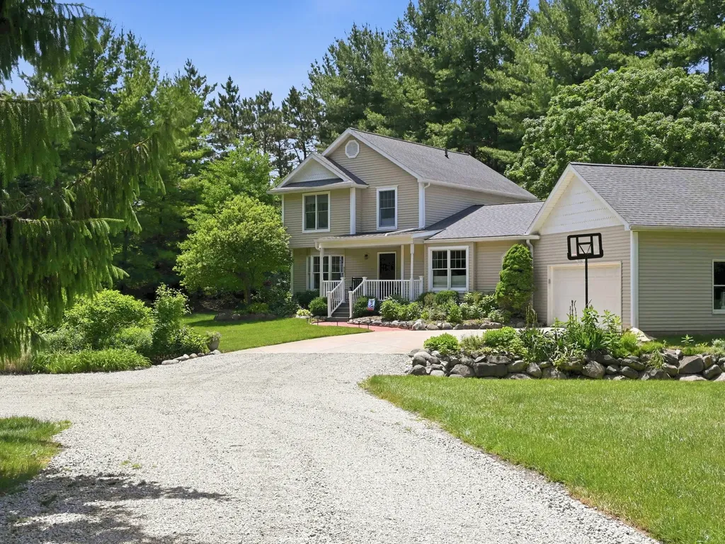 22279 Chubb Road Lyon Charter Township MI 48167