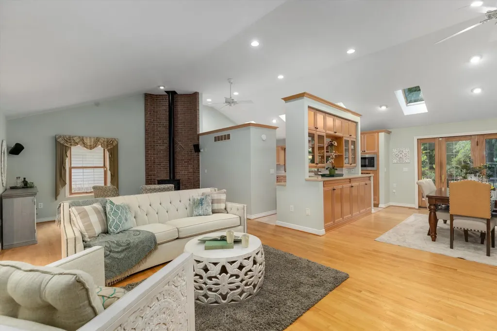 525 Judd Road York Charter Township MI 48176