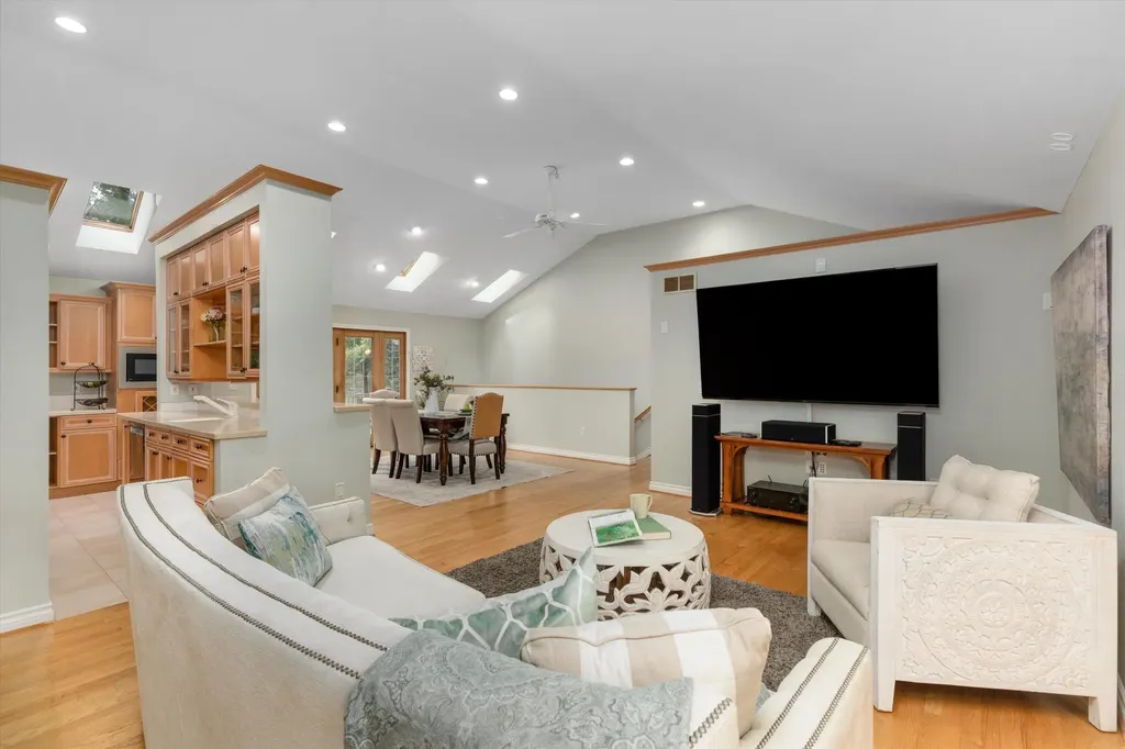 525 Judd Road York Charter Township MI 48176