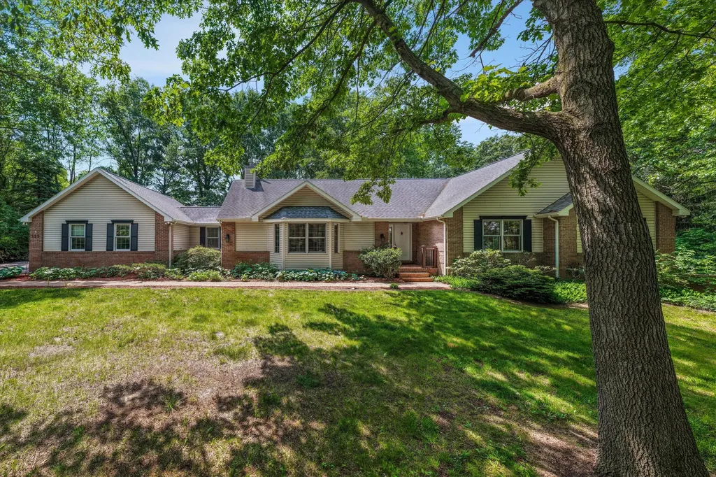 525 Judd Road York Charter Township MI 48176