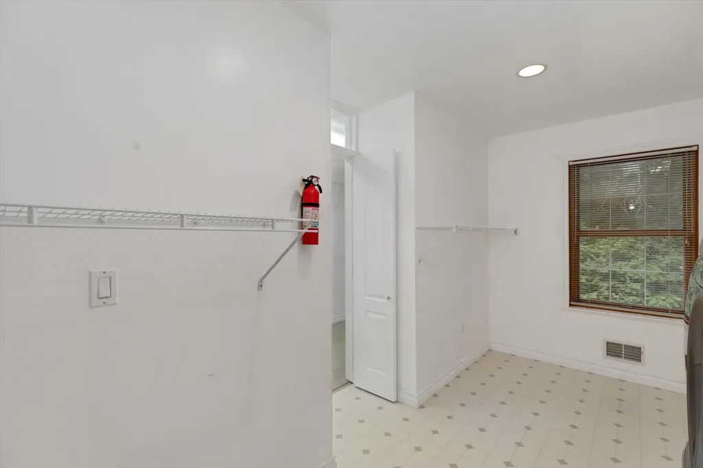 525 Judd Road York Charter Township MI 48176