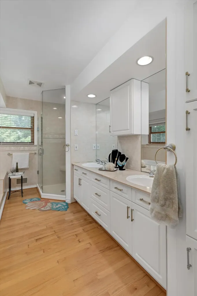 525 Judd Road York Charter Township MI 48176