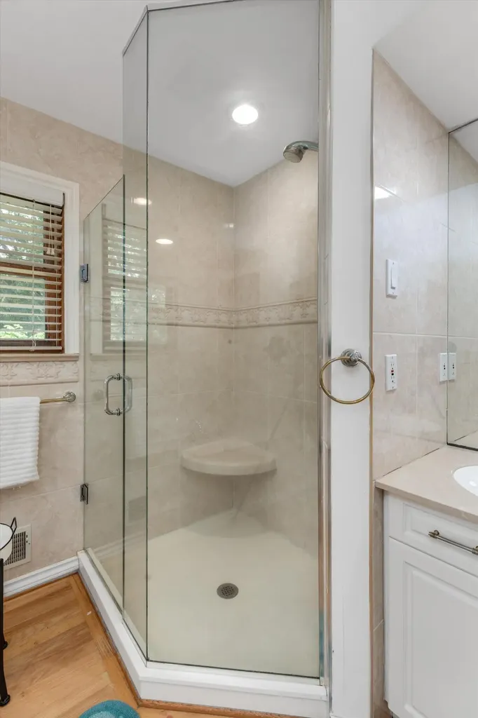 525 Judd Road York Charter Township MI 48176