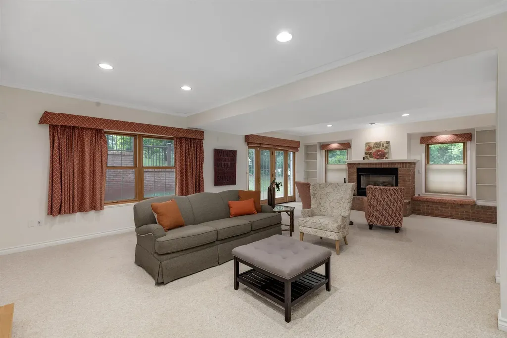 525 Judd Road York Charter Township MI 48176