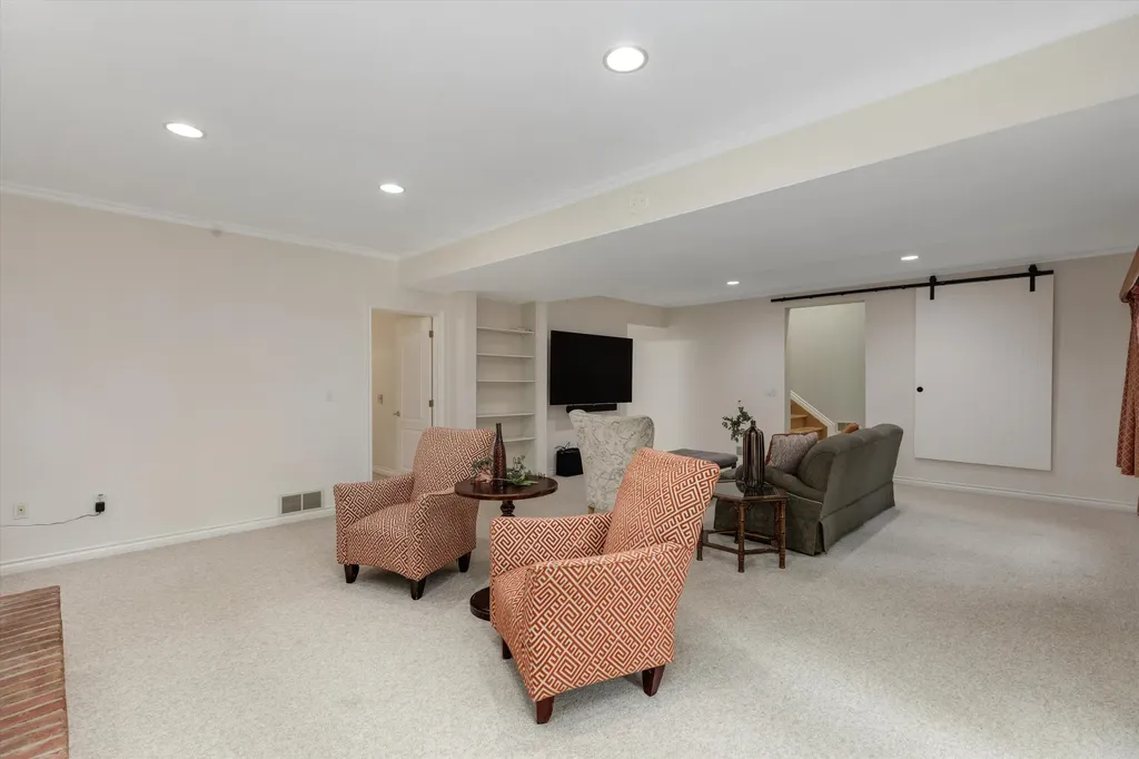 525 Judd Road York Charter Township MI 48176