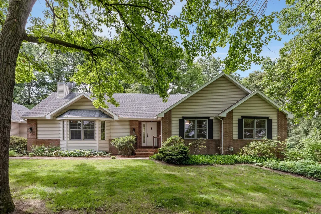 525 Judd Road York Charter Township MI 48176