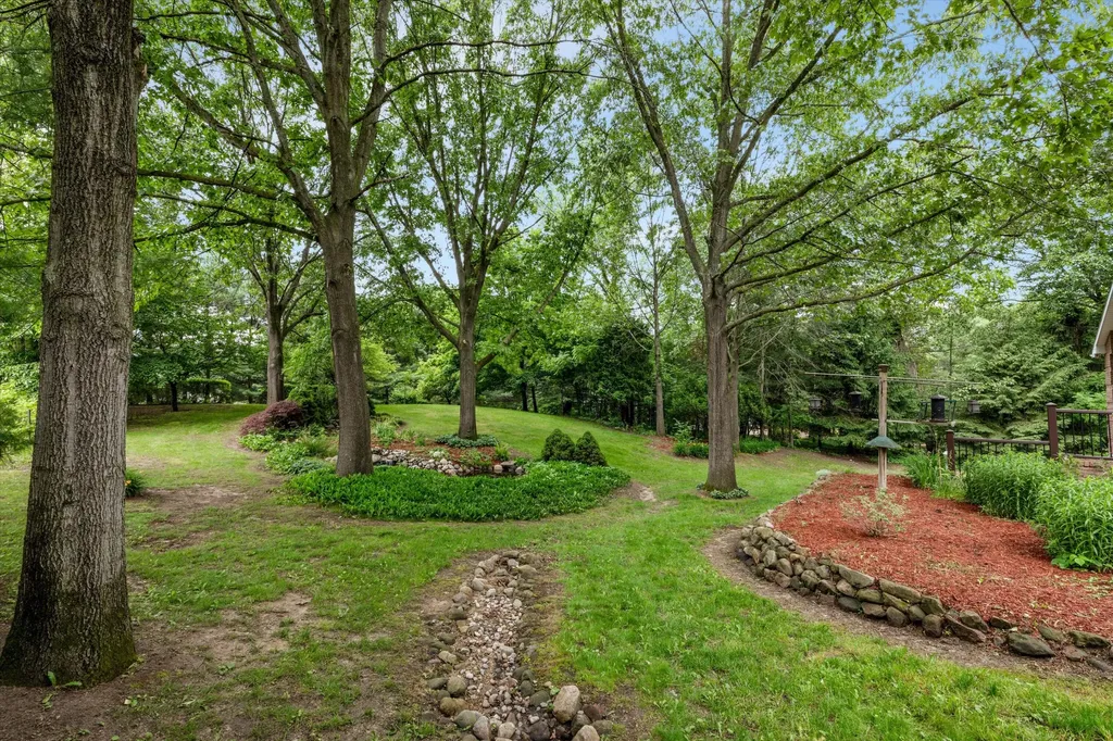 525 Judd Road York Charter Township MI 48176
