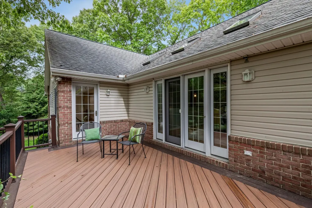 525 Judd Road York Charter Township MI 48176