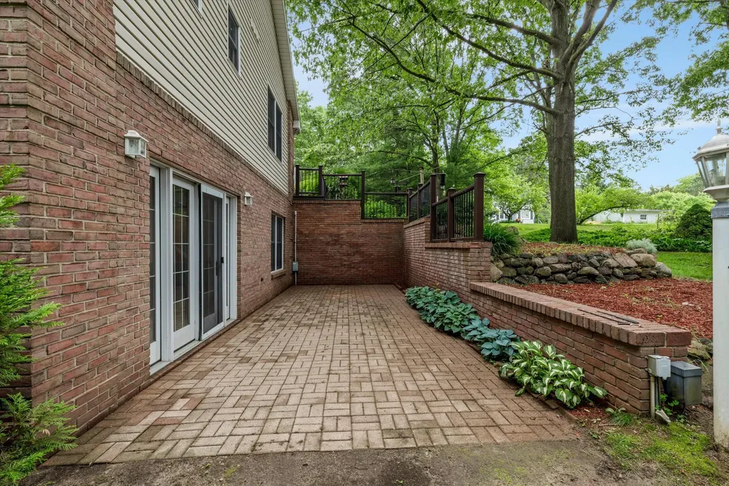 525 Judd Road York Charter Township MI 48176