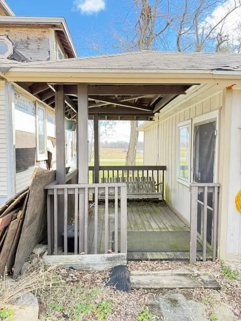 285 N Aurelius Road Aurelius Township MI 48854
