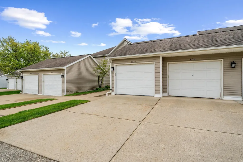1755 Weatherstone Drive Pittsfield Charter Township MI 48108