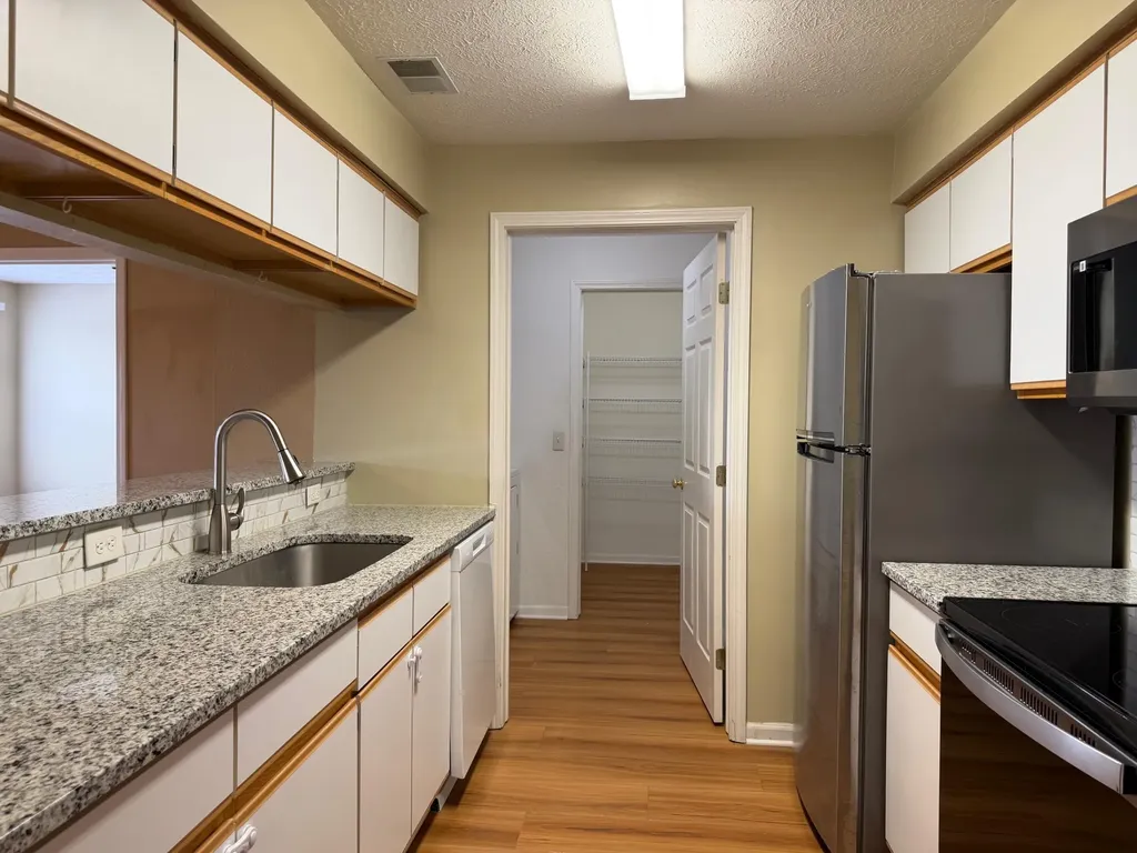 1755 Weatherstone Drive Pittsfield Charter Township MI 48108