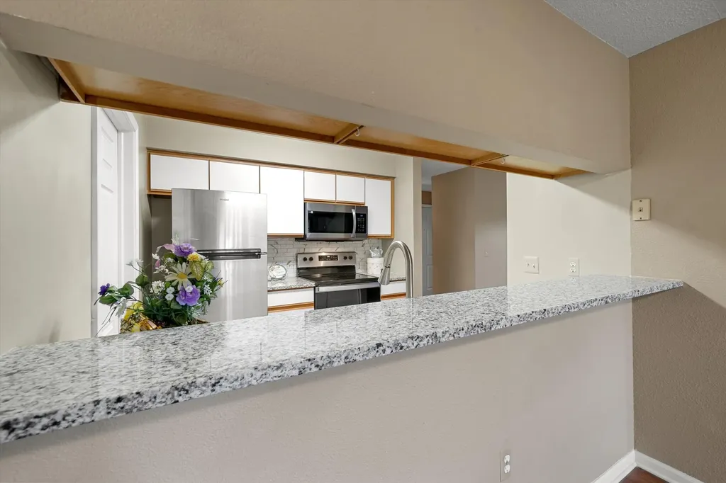 1755 Weatherstone Drive Pittsfield Charter Township MI 48108