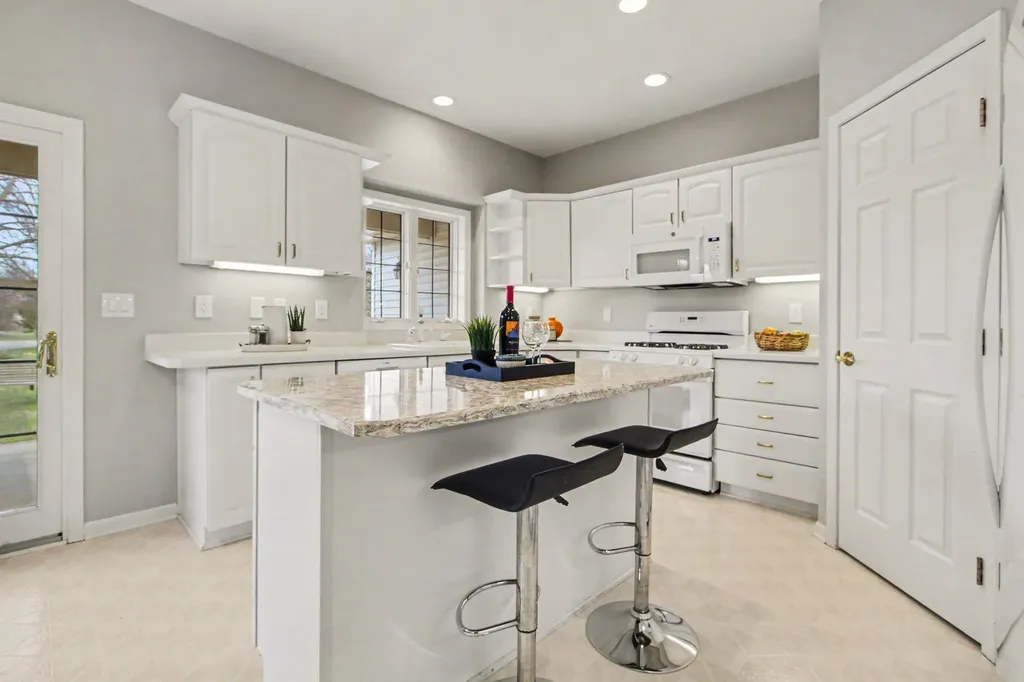 1100 Longview Lane York Charter Township MI 48176