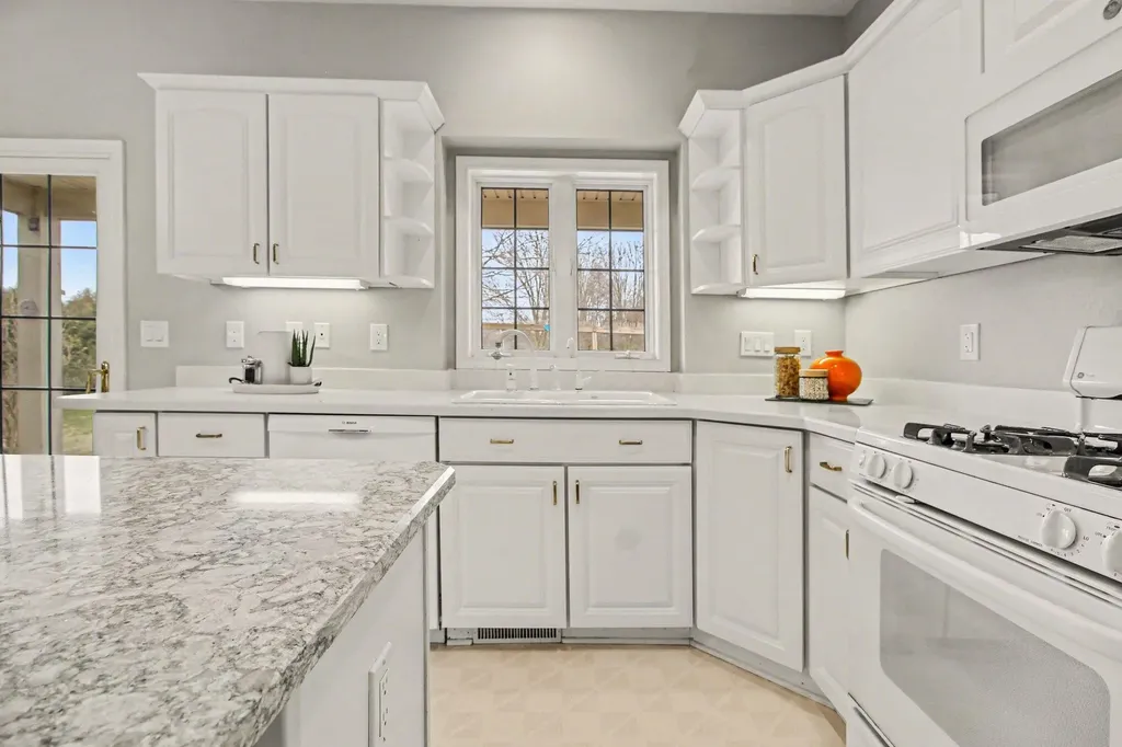 1100 Longview Lane York Charter Township MI 48176