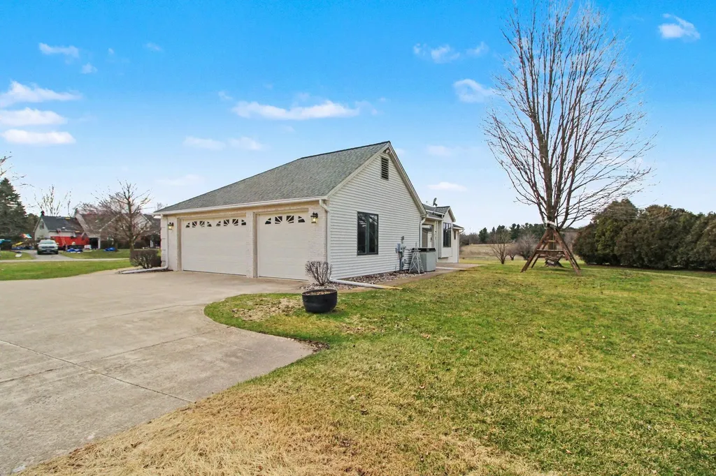 1100 Longview Lane York Charter Township MI 48176