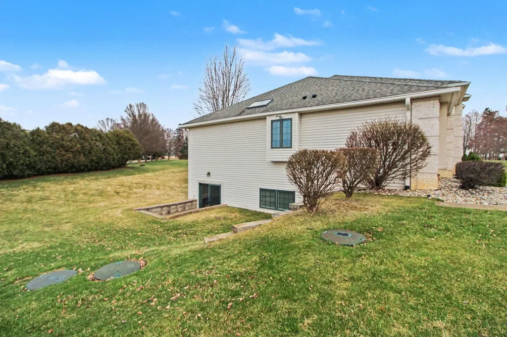 1100 Longview Lane York Charter Township MI 48176