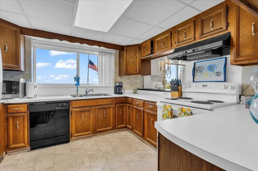 7226 Lakeview Drive Worth Township MI 48450