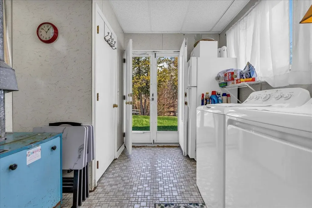 7226 Lakeview Drive Worth Township MI 48450