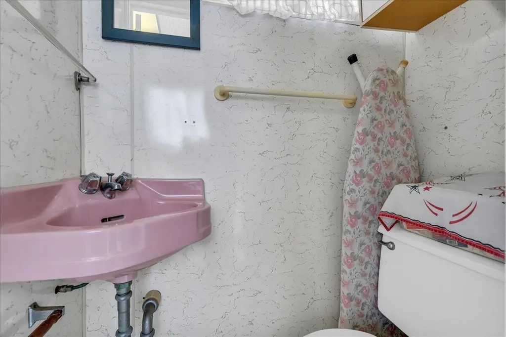 7226 Lakeview Drive Worth Township MI 48450