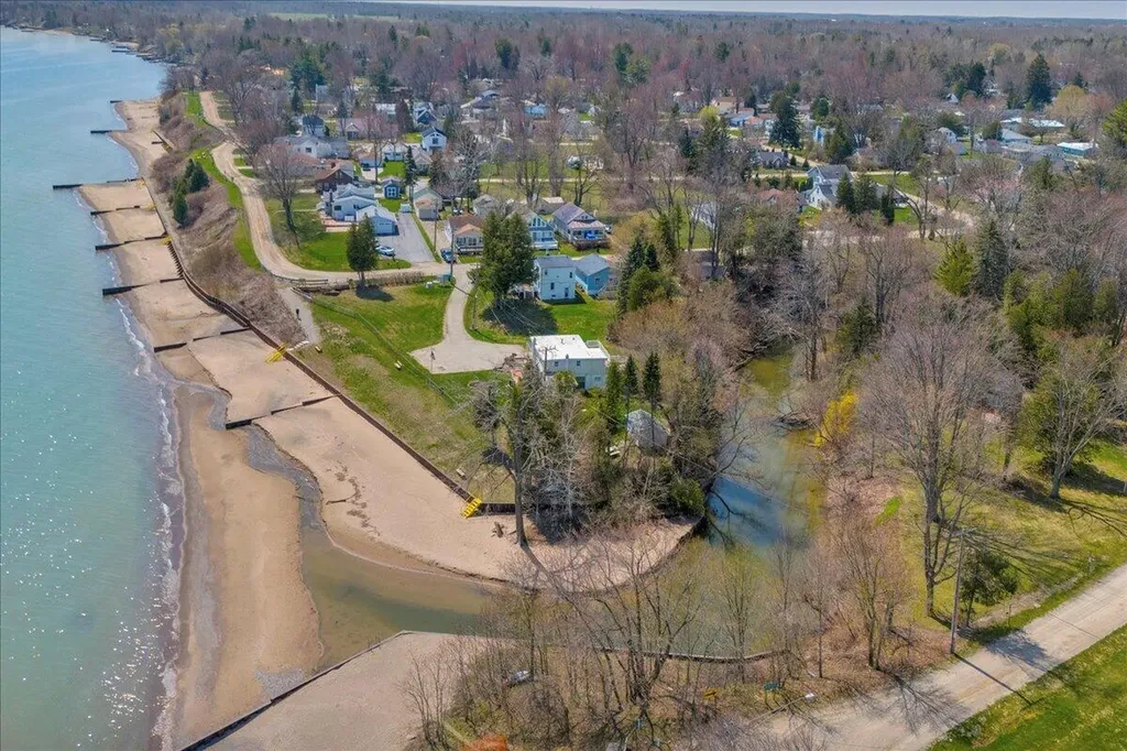 7226 Lakeview Drive Worth Township MI 48450