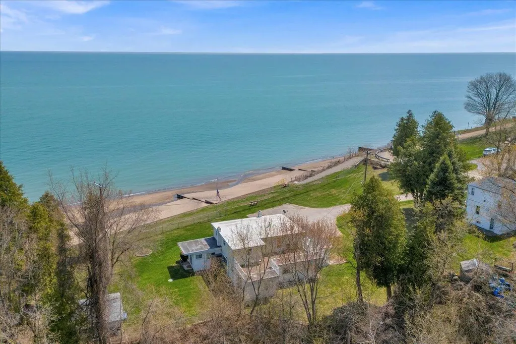 7226 Lakeview Drive Worth Township MI 48450