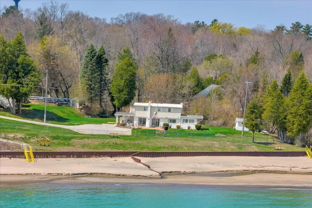 7226 Lakeview Drive Worth Township MI 48450