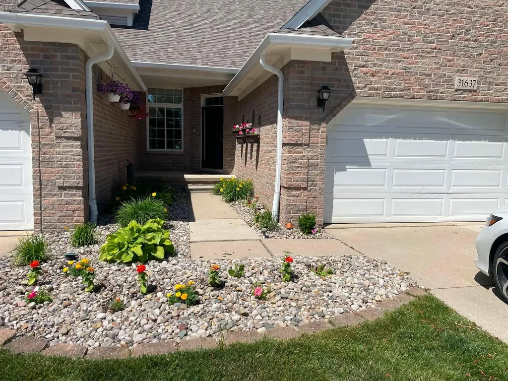 31637 Beaver Circle Unknown City MI 48164
