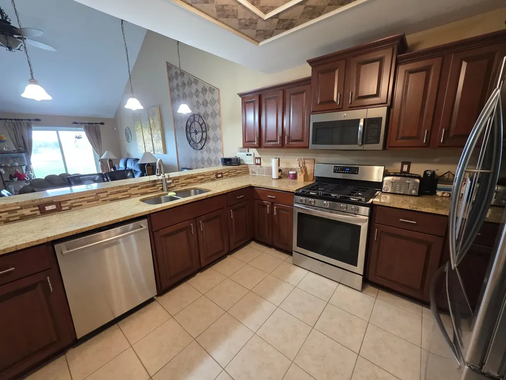31637 Beaver Circle Unknown City MI 48164