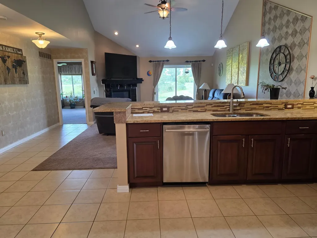 31637 Beaver Circle Unknown City MI 48164