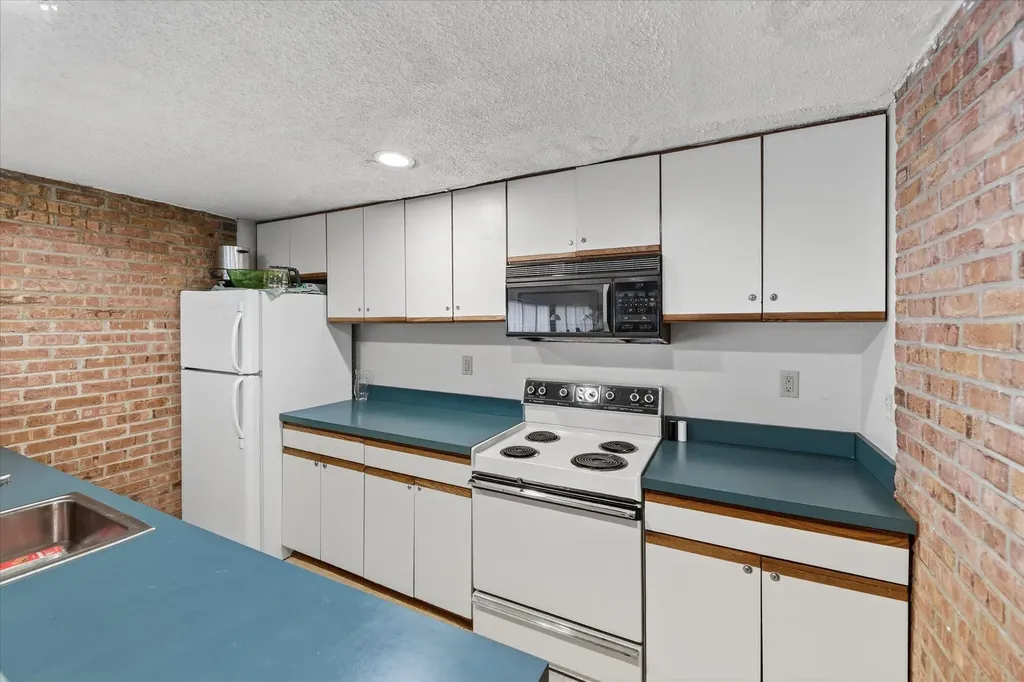 2140 Pauline Boulevard Ann Arbor City MI 48103