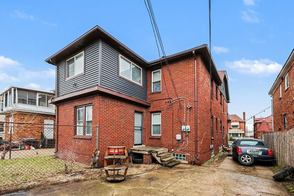 17511 Stoepel Street Detroit City MI 48221