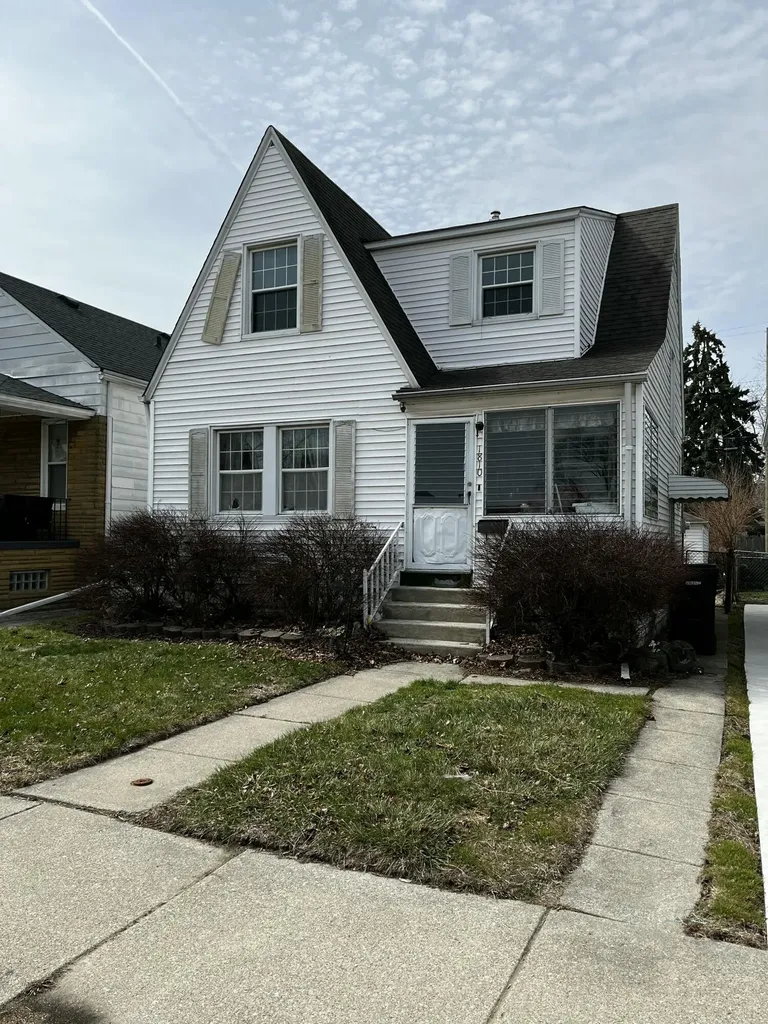 1810 Lindbergh Street Wyandotte City MI 48192