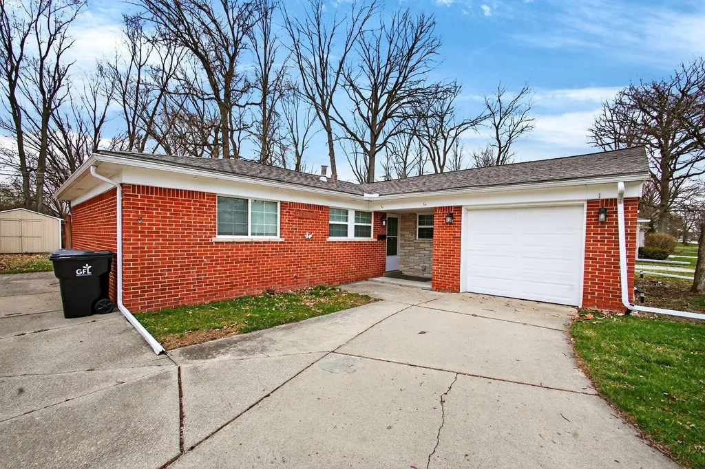 23245 Tuck Road Farmington Hills City MI 48336