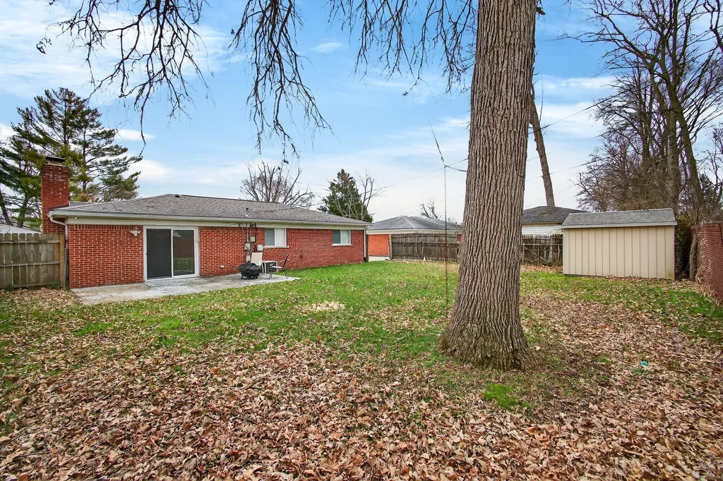 23245 Tuck Road Farmington Hills City MI 48336