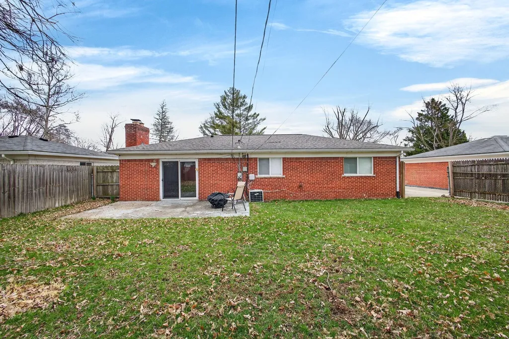 23245 Tuck Road Farmington Hills City MI 48336