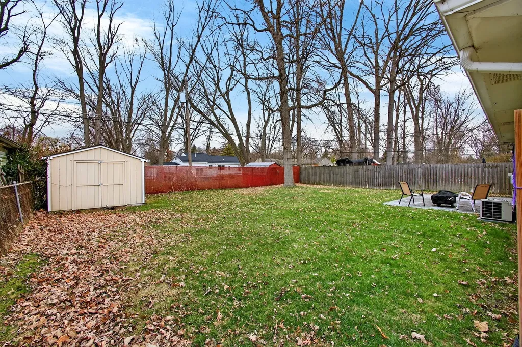 23245 Tuck Road Farmington Hills City MI 48336