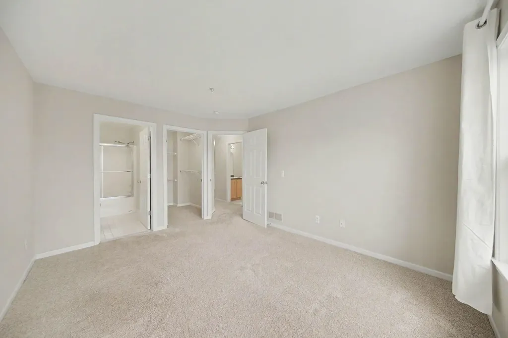 2738 Barclay Way Ann Arbor City MI 48105