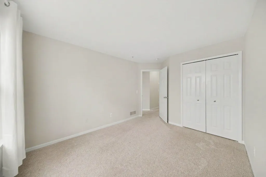 2738 Barclay Way Ann Arbor City MI 48105