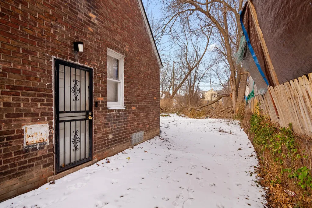 11801 Elmdale Street Detroit City MI 48213