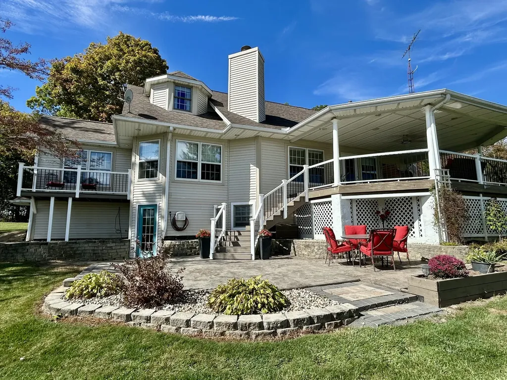 14705 Woodbridge Road Amboy Township MI 49232