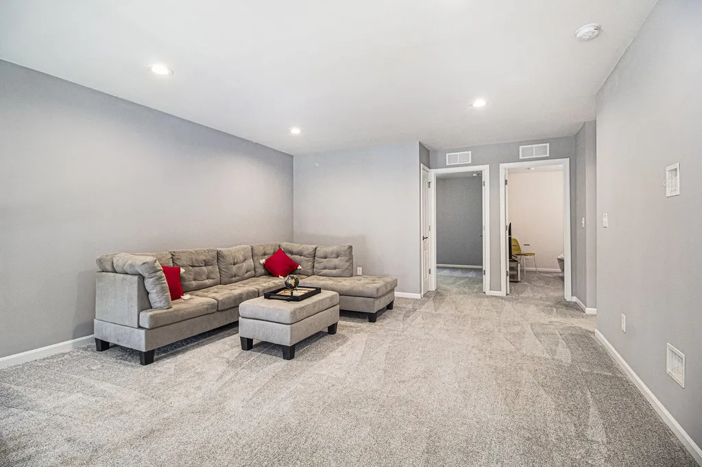 2865 Dillon Drive Ann Arbor City MI 48105