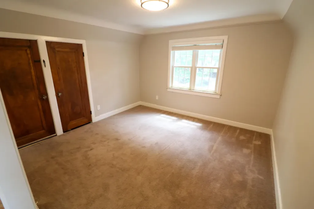 907 E Fifth Street Royal Oak City MI 48067