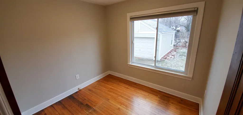 907 E Fifth Street Royal Oak City MI 48067