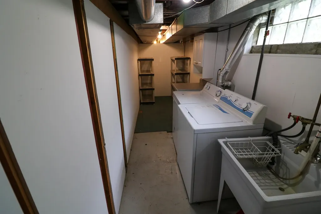 907 E Fifth Street Royal Oak City MI 48067