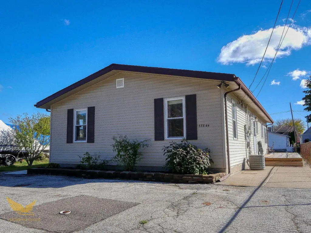37844 Maplehill Street Harrison Charter Township MI 48045