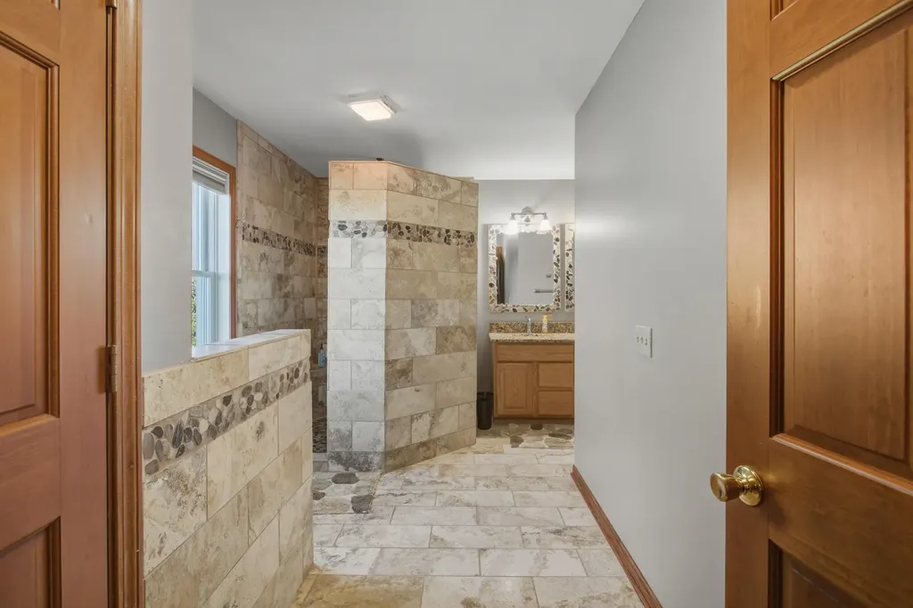 9227 Yager Road Columbus Township MI 48063