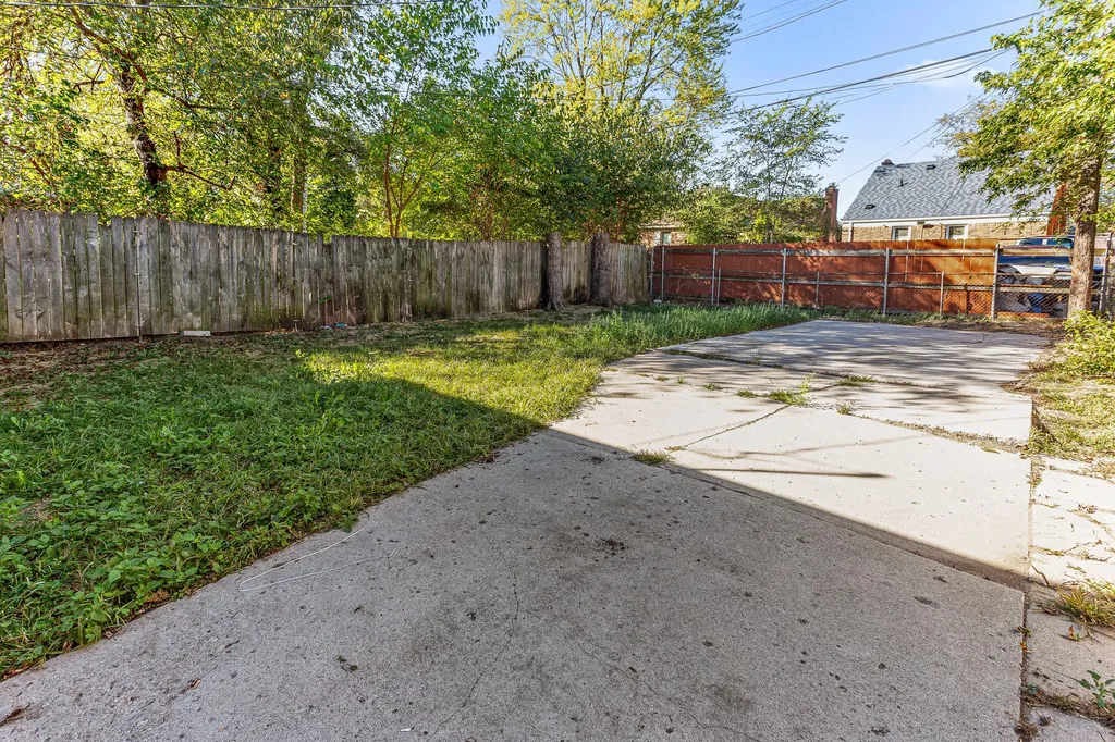19711 Mansfield Street Detroit City MI 48235