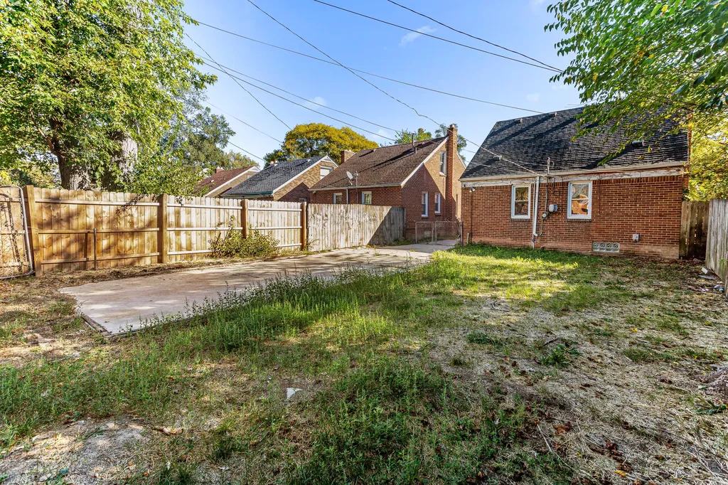 19711 Mansfield Street Detroit City MI 48235