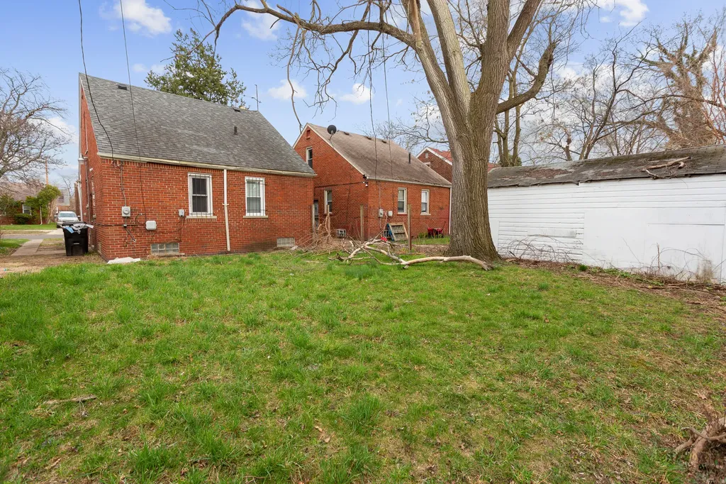 18031 Mendota Street Detroit City MI 48221